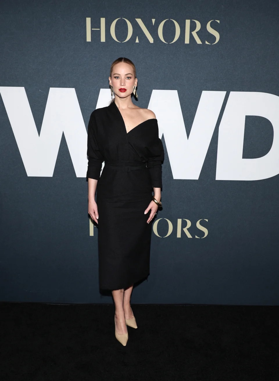 Jennifer Lawrence is a Vision of Elegance in Black Dior at the 2023 WWD Honors