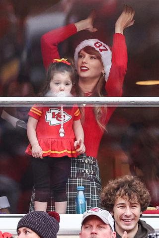 Taylor Swift Stylishly Cheers Boyfriend Travis Kelce in Chiefs Christmas Day Matchup