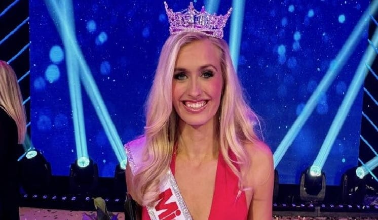 Madison Marsh Makes History As First Military Miss America Heels News 3391