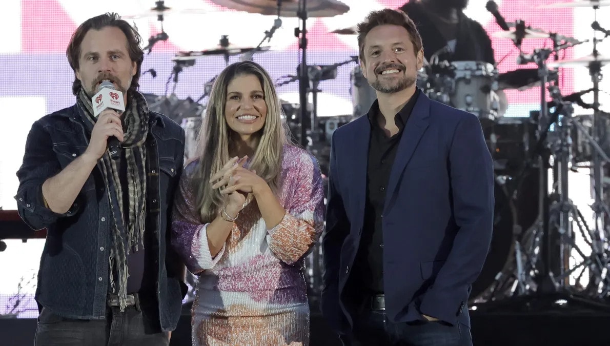 Danielle Fishel and Pasha Pashkov